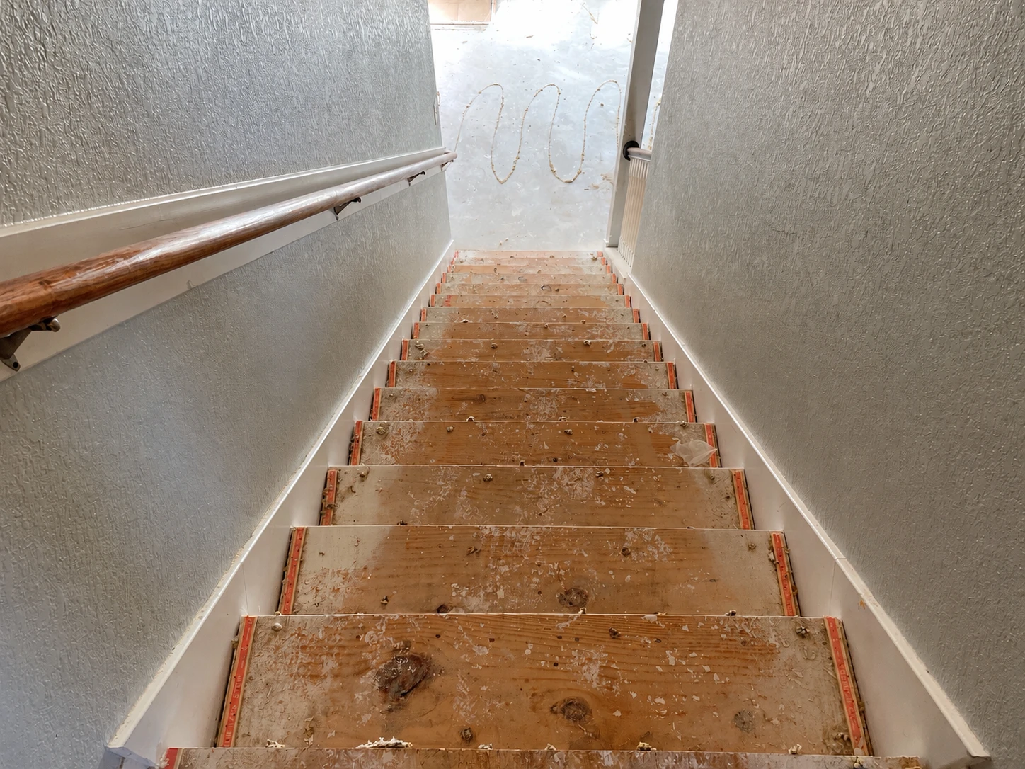Staircase during removal of floor coverings